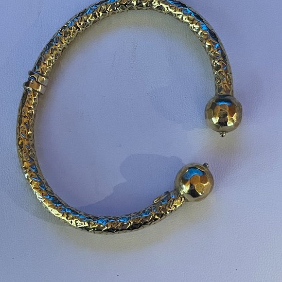 B Italy Cuff Bracelet - Picture 5 of 9